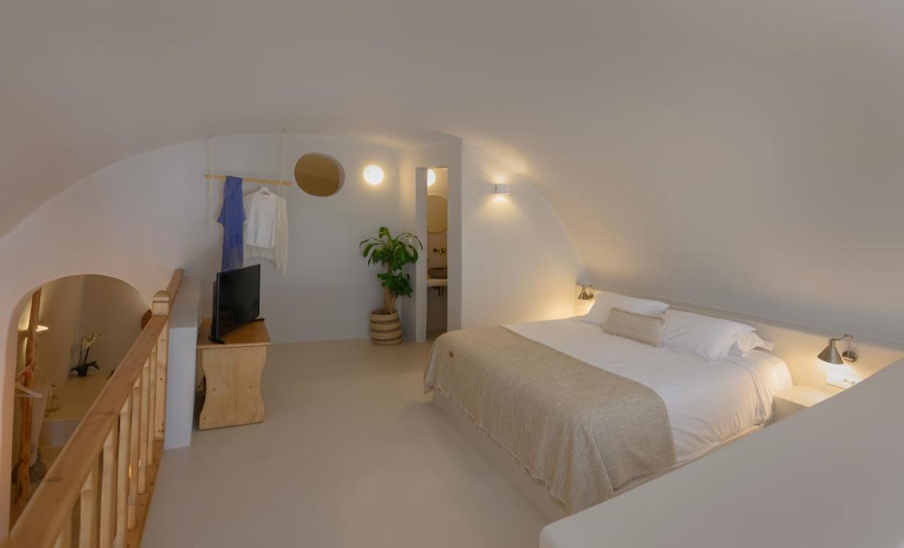 Elements Cave Suites Megalochori  Exteriér fotografie