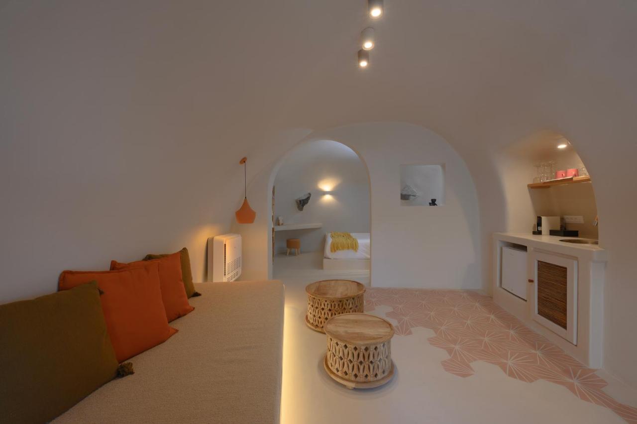 Elements Cave Suites Megalochori  Exteriér fotografie