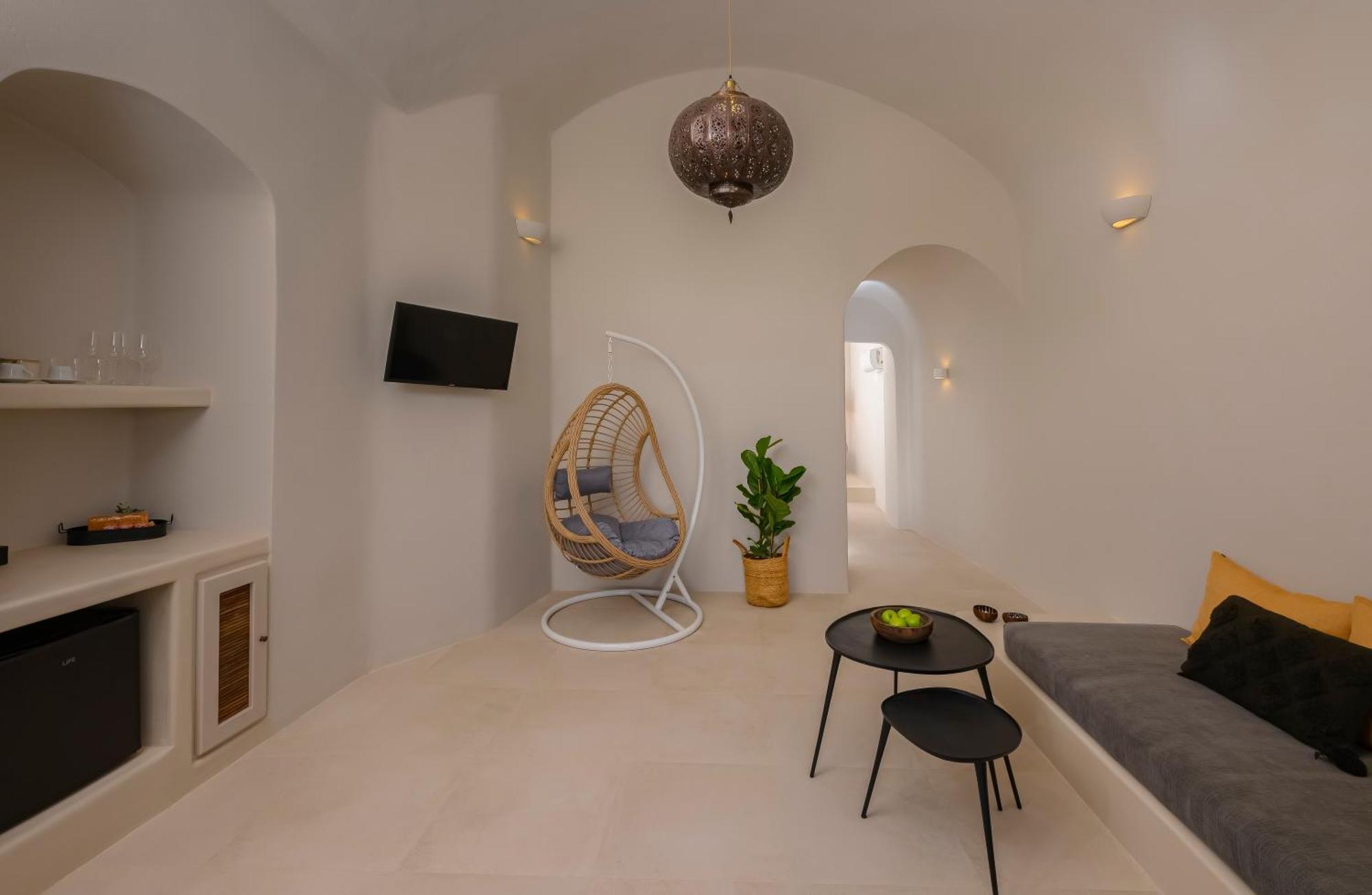 Elements Cave Suites Megalochori  Pokoj fotografie